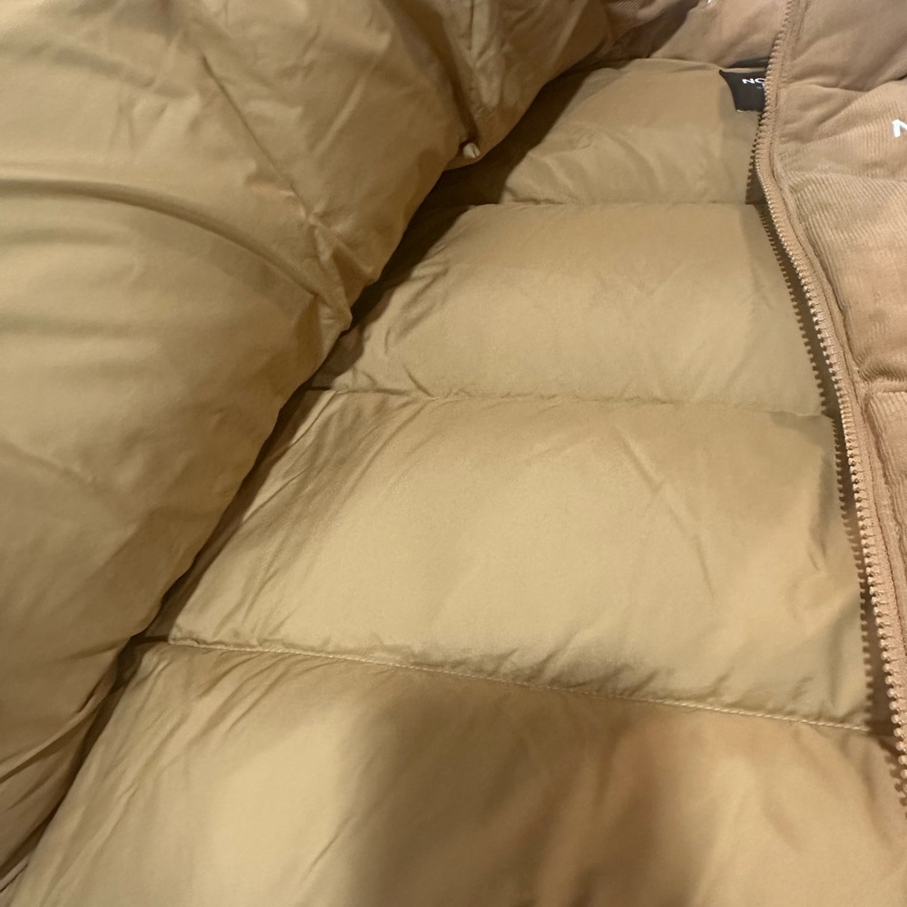 Northface Nuptse teen size large(12) - Picture 10 of 16